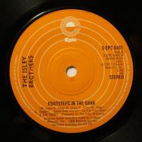 Isley Brothers - Footsteps In The Dark (7")